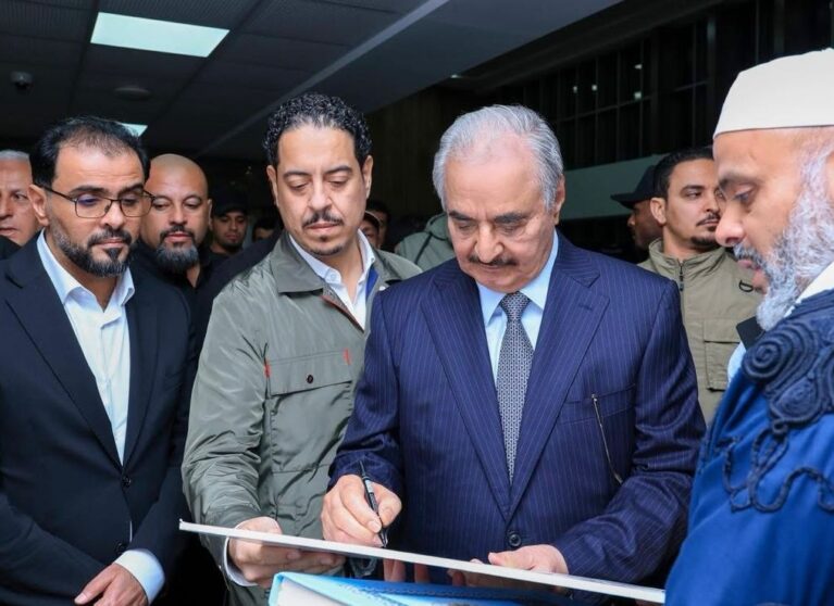 The Commander-in-Chief of the Armed Forces visits the Benghazi International Book Fair in its fourth edition