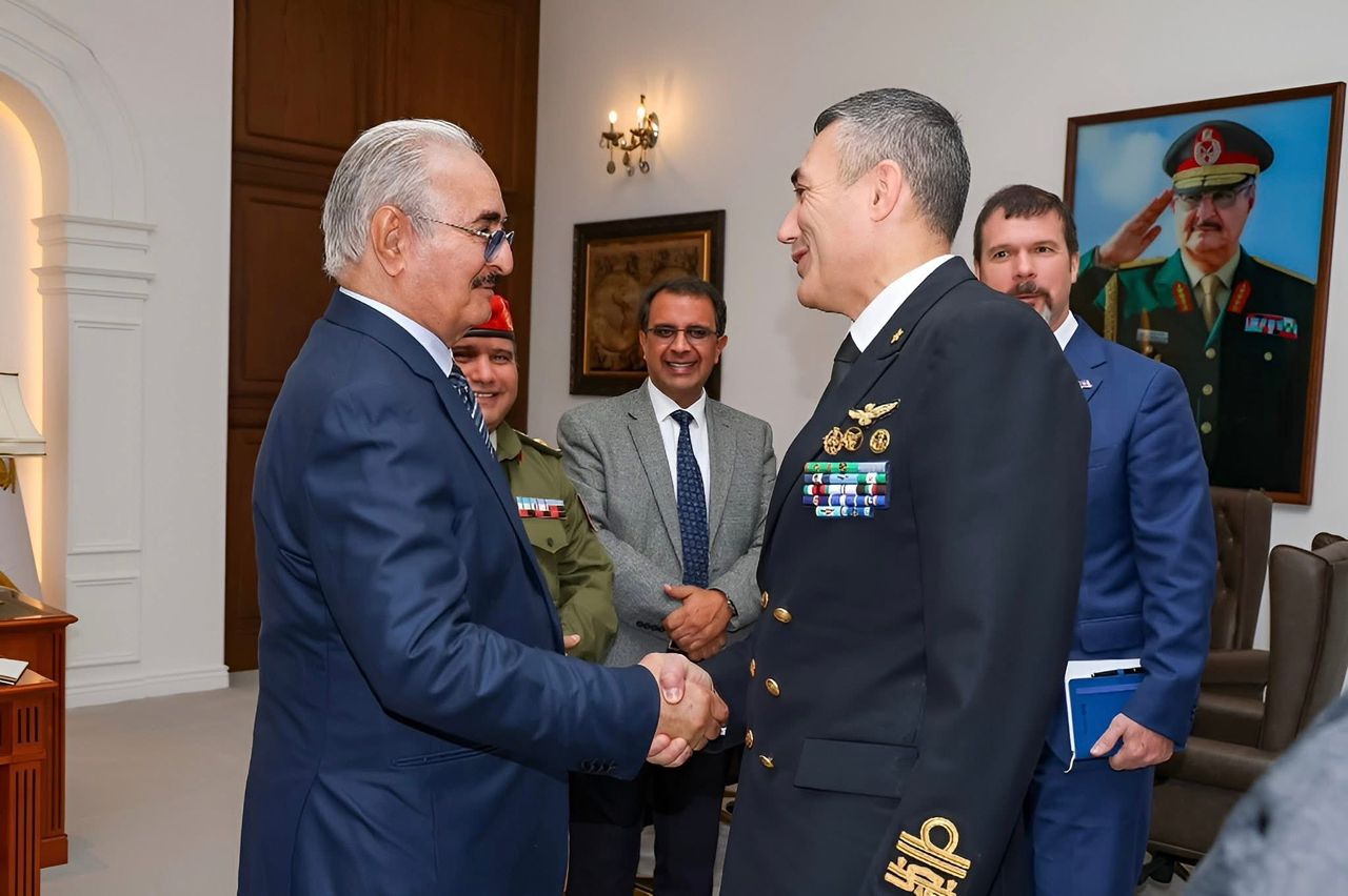 The General Commander of the Libyan Army Discusses Security Cooperation and Combating Migration with the EU Delegation in Benghazi