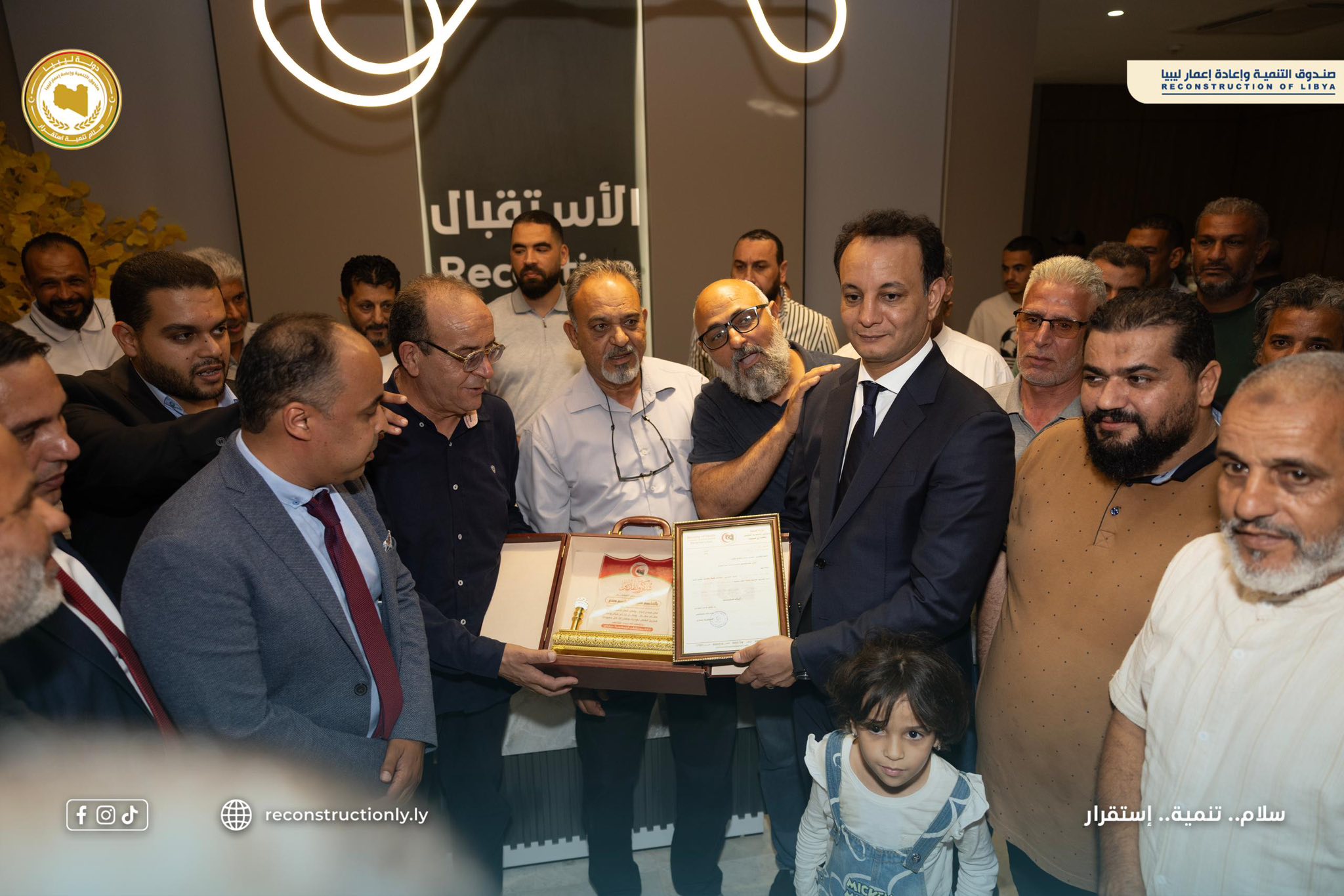 افتتح المهندس " بالقاسم خليفة حفتر " مدير عام صندوق التنمية وإعادة إعمار ليبيا مستشفى بنينا القروي بعد استكمال مشروع صيانته وتطويره وتحديث كافة مرافقه وتجهيزه بأحدث الإمكانيات والمواصفات الفنية والطبية