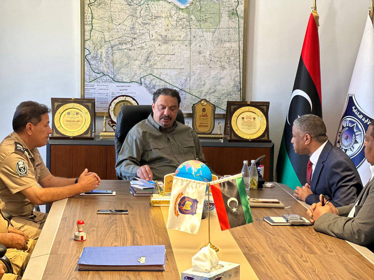 الخفيفي يبحث مع القنصلية السودانية ملف العودة الطوعية